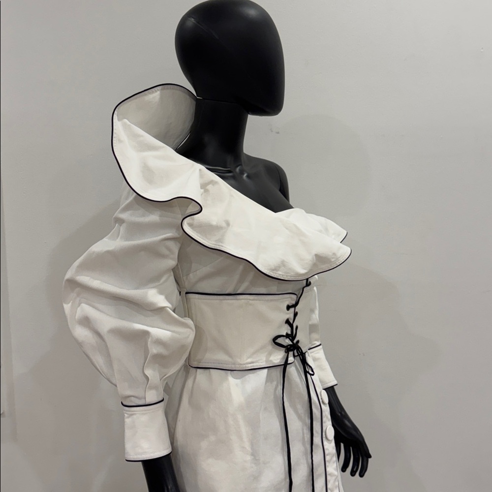 Self Portrit Elegant White Women's Dress with Black Trim size 6 US - Picture 10 of 16